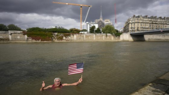 An American swims in Paris’ Seine River before the Olympics despite contamination concerns – MASHAHER