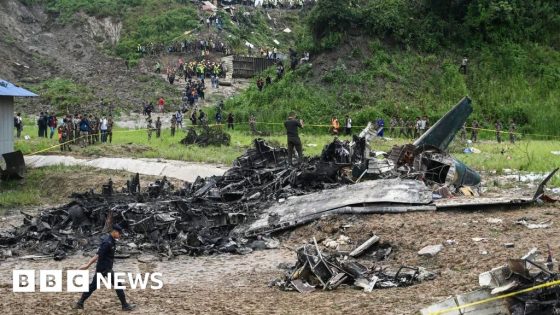 Watch: Emergency workers pick through wreckage of Nepal plane crash – MASHAHER