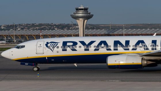 Passengers got into an argument so heated about switching seats that their Ryanair flight had to turn back after just a few minutes – MASHAHER