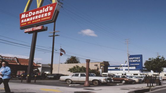 Photos show what it was like to eat at McDonald’s in the 1980s – MASHAHER