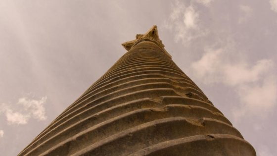 Archaeologists Discovered a 4,000-Year-Old Toppled Monolith. How It Fell Is a Mystery. – MASHAHER