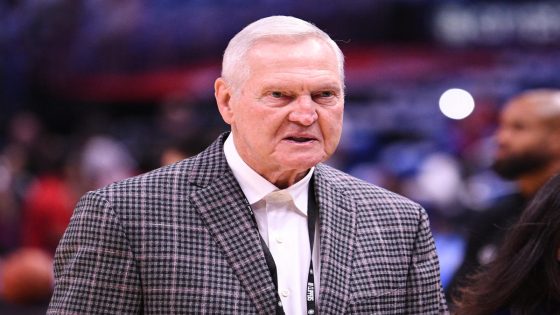 NBA honors Jerry West at Summer League by reserving his regular courtside seat – MASHAHER