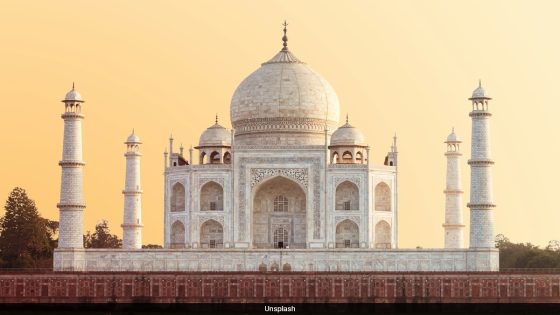 Woman Reaches Taj Mahal With Kanwar, Tries To Offer Gangajal: Cops – MASHAHER