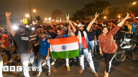 Fans celebrate India’s thumping win – MASHAHER