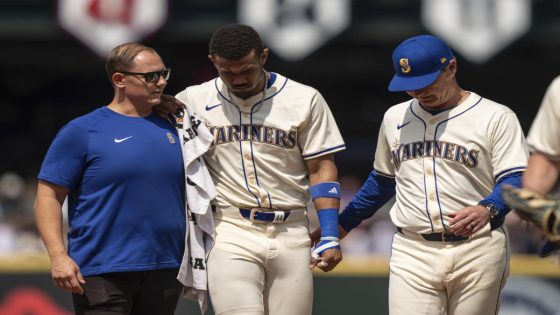 Mariners’ Julio Rodríguez placed on 10-day IL due to high ankle sprain after crashing into outfield wall – MASHAHER