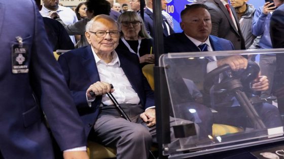 Buffett’s Berkshire Hathaway sets, closes at record high – MASHAHER