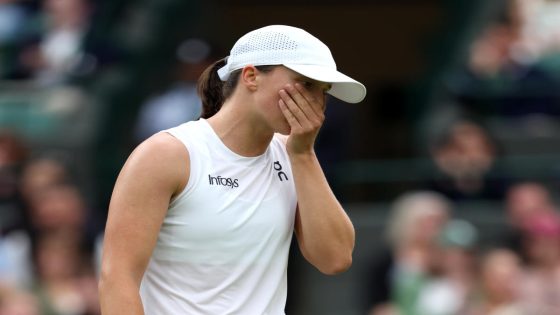 Iga Świątek, the women’s world No. 1, falls to Kazakhstan’s Yulia Putintseva at Wimbledon – MASHAHER