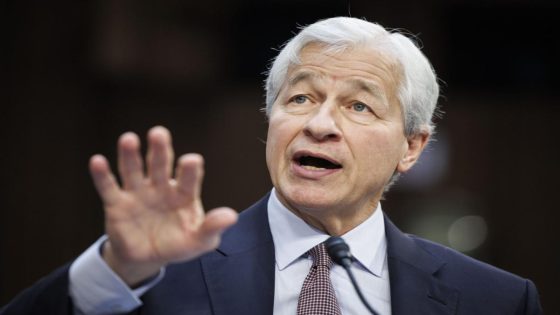 Ivy League grads and top grades don’t guarantee you’re a great worker, says Jamie Dimon—which is why JPMorgan hires thousands of ex-felons – MASHAHER