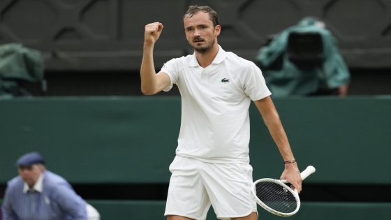 Wimbledon 2024: No. 1 Jannik Sinner can’t complete comeback, upset by Daniil Medvedev in quarterfinals – MASHAHER