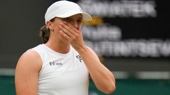 Iga Swiatek booed by Wimbledon crowd as World No 1 knocked out – MASHAHER