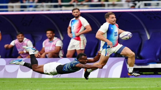 France wins its first gold of Paris Olympics, topping Fiji in Rugby Sevens – MASHAHER