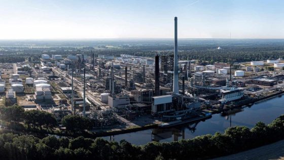 Refineries will shut across Europe as West abandons fossil fuels – MASHAHER