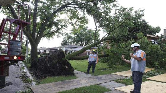 A dam fails after rain, wind, tornadoes pound the Midwest. The Chicago area is cleaning up – MASHAHER