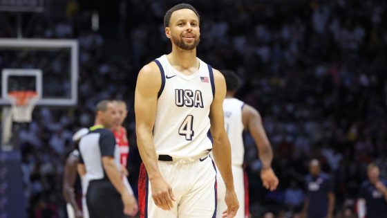 Steph has wholesome interaction with fan buying his Warriors jersey – MASHAHER