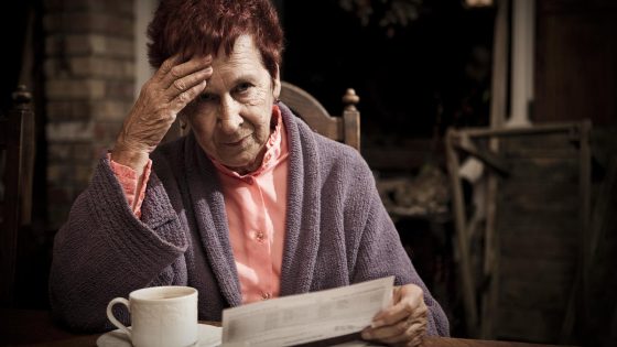 Credit score decline can be an early warning for dementia, study finds – MASHAHER