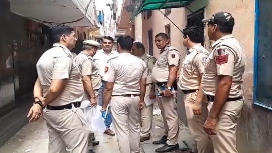 Relative Stabs 60-Year-Old Woman To Death In Delhi, Injures Her Daughter – MASHAHER