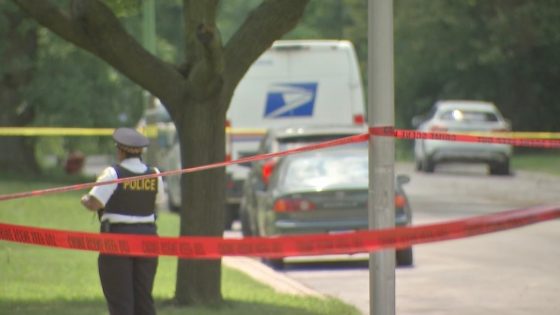 Postal worker fatally shot in front of Chicago residence: Officials – MASHAHER