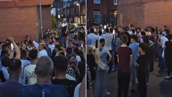 Harehills descends into chaos for SECOND night in a row as hundreds of people block streets – MASHAHER