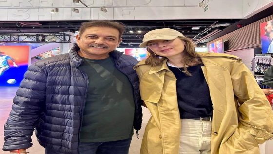 Wimbledon: Ravi Shastri bumps into Maria Sharapova – MASHAHER