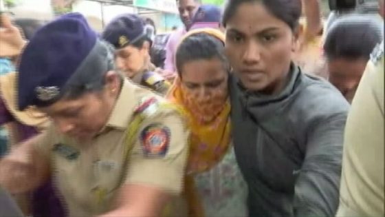 Puja Khedkar’s Mother Manorama Khedkar, Who Was Seen Waving Gun At Farmers, Arrested – MASHAHER