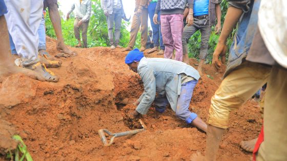 At least 229 dead after landslides in Ethiopia – as people killed while trying to save those buried under mud | World News – MASHAHER