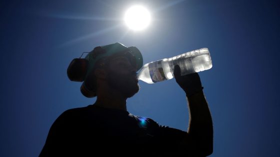 UK weather: Heat health alert issued for parts of England as temperatures forecast to hit 30C | UK News – MASHAHER