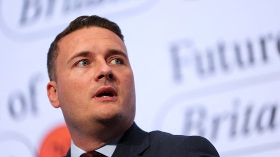 Wes Streeting says ‘bear with’ government on two-child benefit cap – as PM Sir Keir Starmer faces first backbench challenge | Politics News – MASHAHER