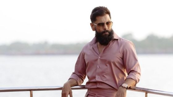 Dapper Chiyaan Vikram – MASHAHER