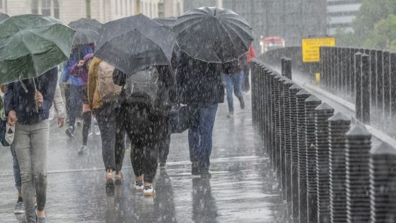 Met Office issues 16-HOUR weather warning as England and Wales to be hammered by heavy rain and thunderstorms – MASHAHER