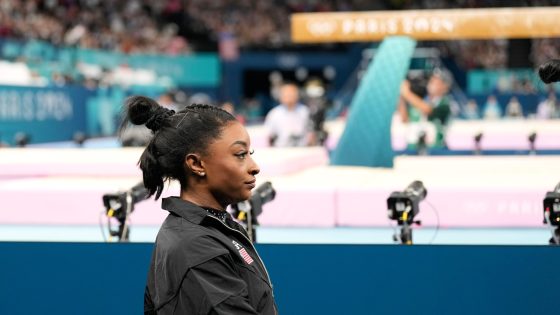 Simone Biles says she has calf discomfort during Olympic gymnastics qualifying – MASHAHER