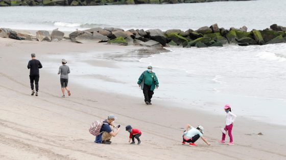 2 teenagers die while swimming at New York’s Coney Island Beach, police say – MASHAHER