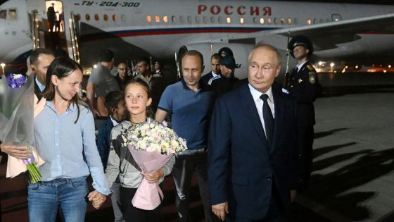 Children of undercover Russian spy couple only learned their nationality on flight to Moscow – MASHAHER