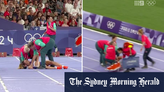 Video: Runner collapses, stretchered off – MASHAHER