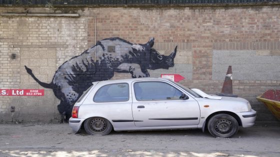 Banksy unveils new rhino art in an animal-themed collection that has popped up across London – MASHAHER