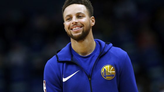 Stephen Curry signs $62.6 million extension with Warriors – MASHAHER