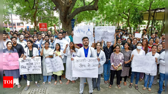 Kolkata horror: Doctors association FORDA resumes strike after crime scene vandalism | India News – MASHAHER