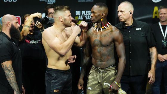 Dricus Du Plessis submits Israel Adesanya to retain UFC crown – MASHAHER