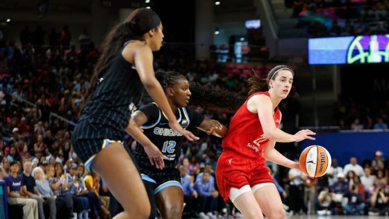 Caitlin Clark and Indiana Fever cruise to win over Chicago Sky in fourth meeting – MASHAHER