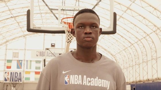 South Sudan’s 7ft 2in refugee basketballer – MASHAHER