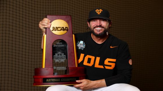 Tennessee makes Tony Vitello highest-paid coach in college baseball after winning national championship – MASHAHER