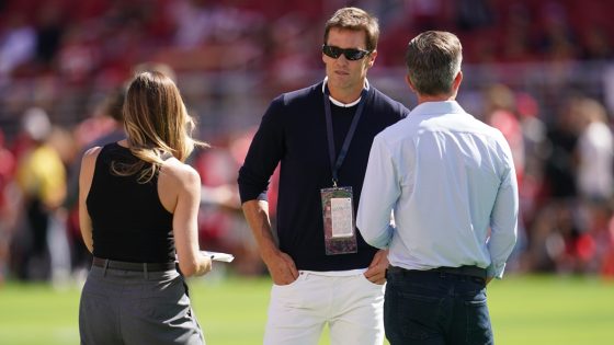 Shanahan enjoys meeting with ‘GOAT’ Brady before 49ers-Saints game – MASHAHER