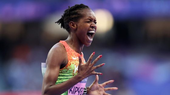 Paris 2024 Olympics: Kenyaâs Faith Kipyegon wins third straight 1,500m Olympic gold – MASHAHER