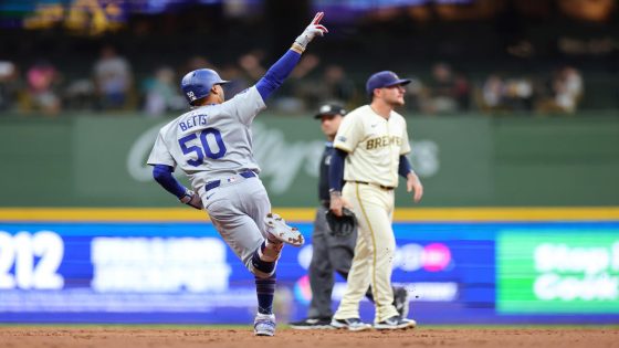 Mookie Betts hits home run, plays right field in return to Dodgers lineup – MASHAHER