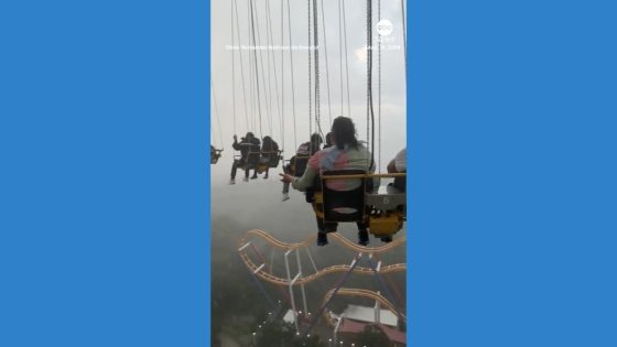 Video Amusement park ride passengers stranded during storm – MASHAHER