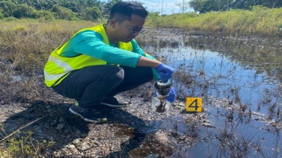 DOE investigating ‘pitch-black’ liquid suspected to be oil found in Chuah river – MASHAHER