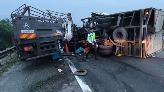 Lorry driver killed in a collision with another lorry in Simpang Renggam – MASHAHER