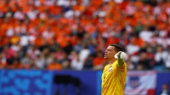 Football: Soccer-Former Poland goalkeeper Szczesny announces retirement – MASHAHER