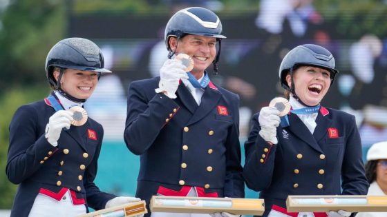 Carl Hester announces retirement as Lottie Fry claims another bronze for GB equestrian team – MASHAHER