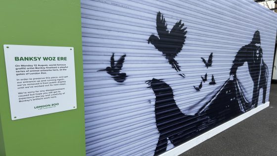 ‘Banksy woz ere.’ London Zoo is the latest to remove street artist’s animal mural for protection – MASHAHER