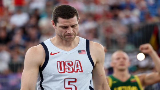 Paris Olympics: Jimmer Fredette sits out with leg injury as U.S. falls to 0-4 in 3×3 basketball – MASHAHER